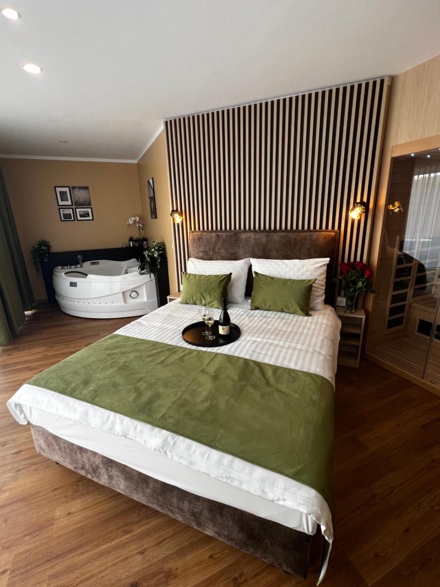 Hotel Dolenjc Ново-Место Экстерьер фото