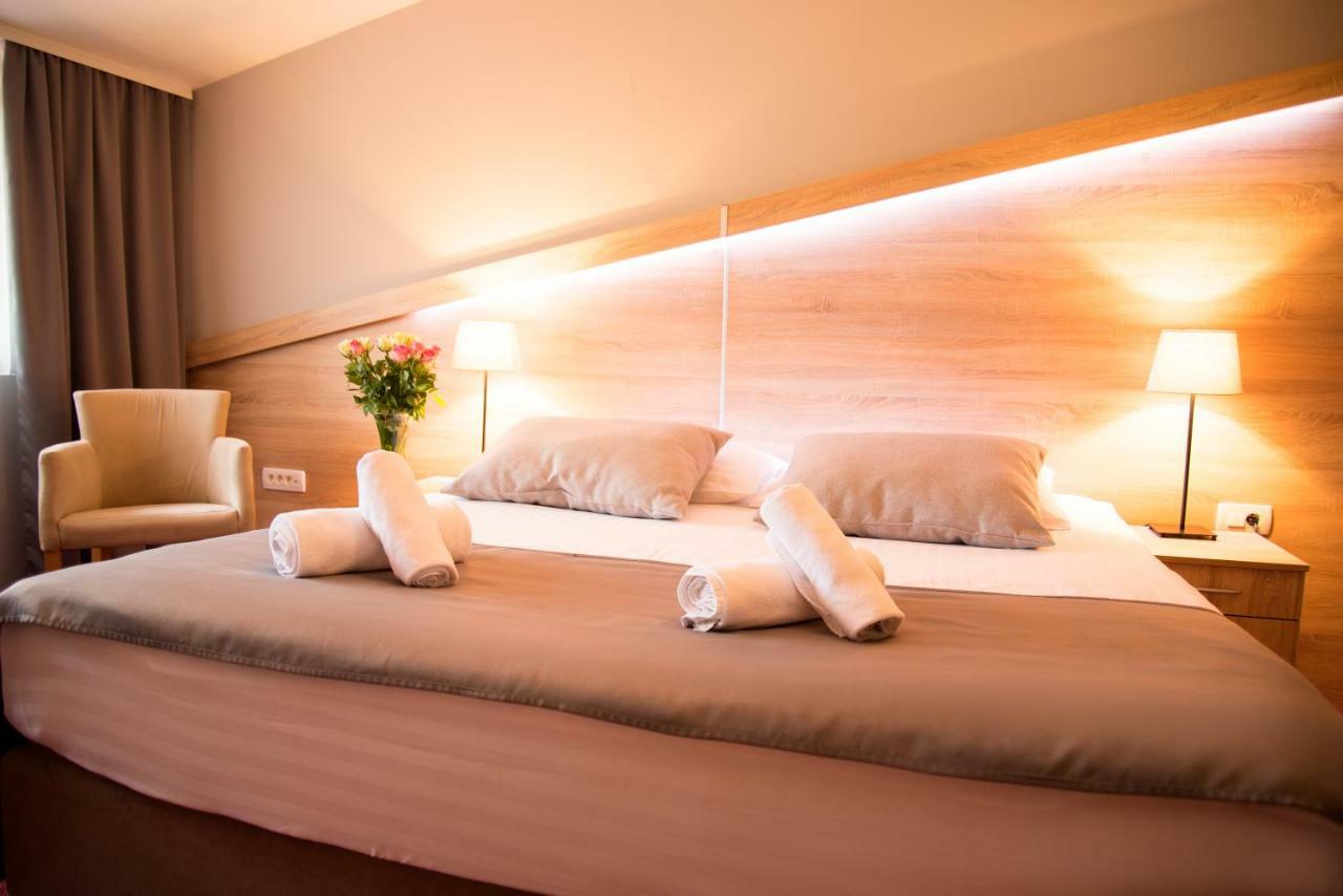Hotel Dolenjc Ново-Место Экстерьер фото